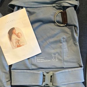 Lalabu Kerier baby carrier in Brook